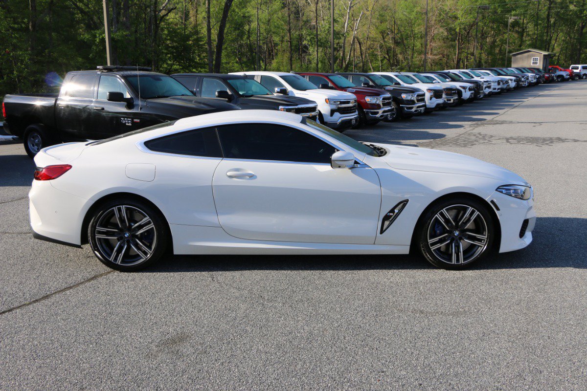 Used 2022 BMW M850i xDrive Coupe AWD/4WD image 9