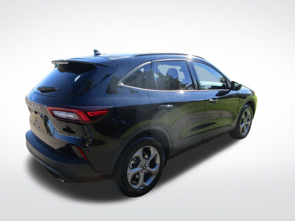 Used 2025 Ford Escape ST-Line image 7