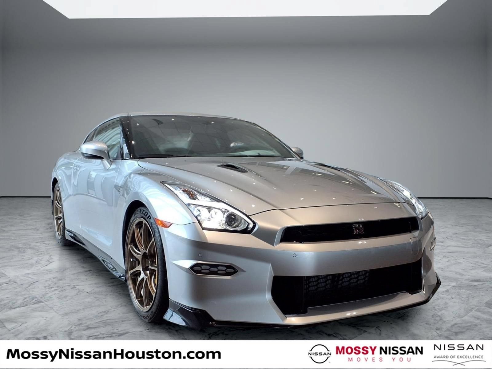 Used 2024 Nissan GT-R w/ Floor Mat Package AWD/4WD image 1