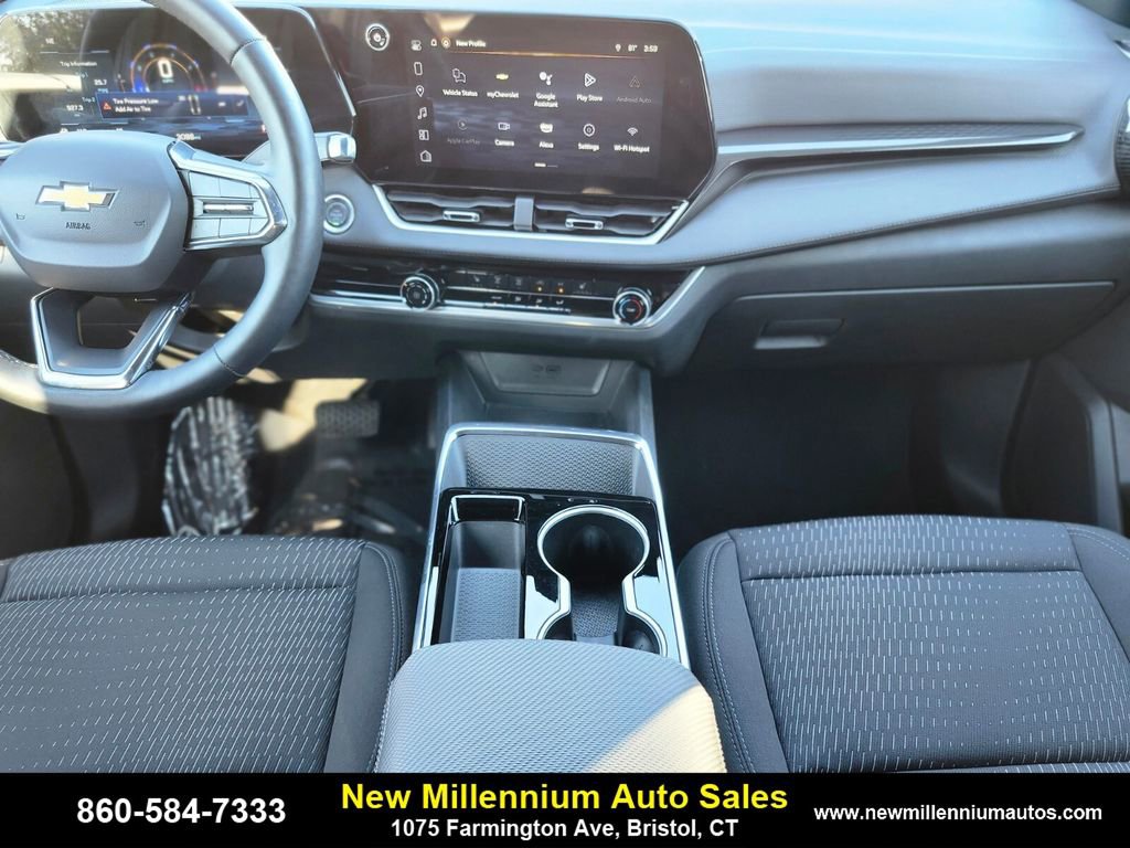 Used 2025 Chevrolet Equinox LT image 14
