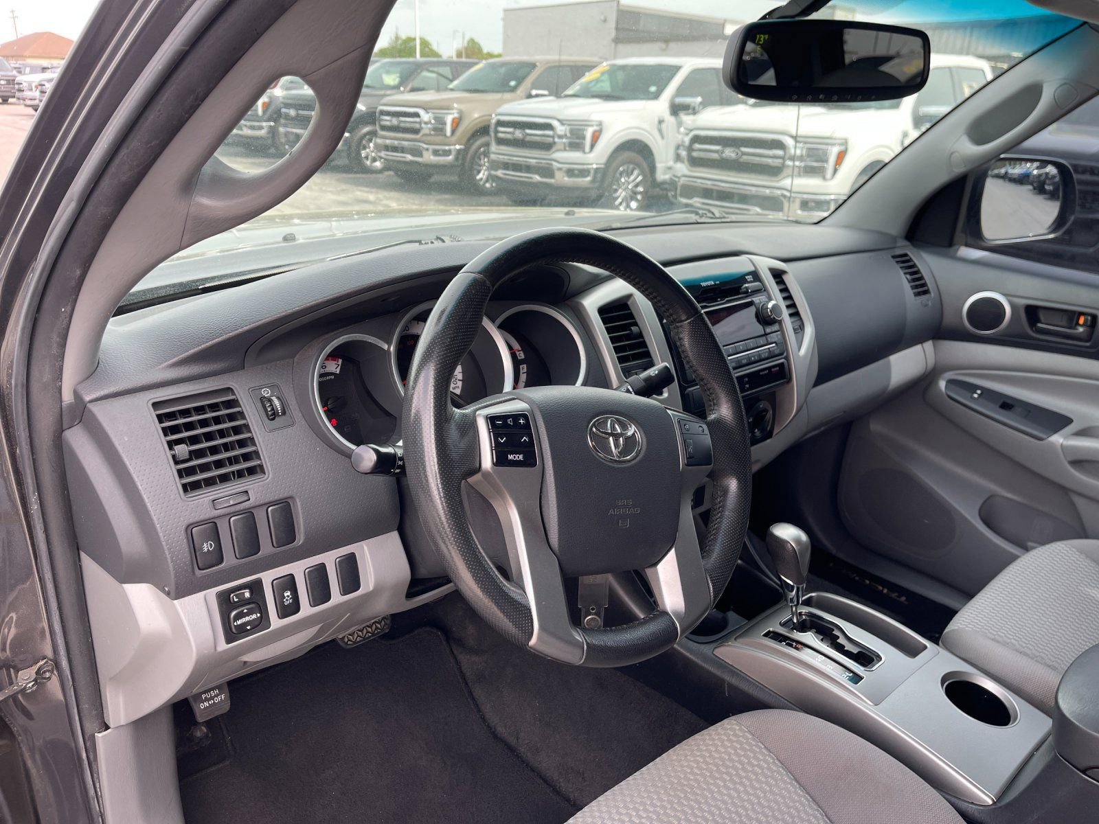 Used 2012 Toyota Tacoma PreRunner w/ SR5 Pkg RWD image 11