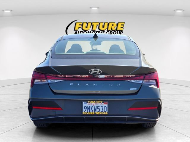 Used 2024 Hyundai Elantra Blue FWD image 6