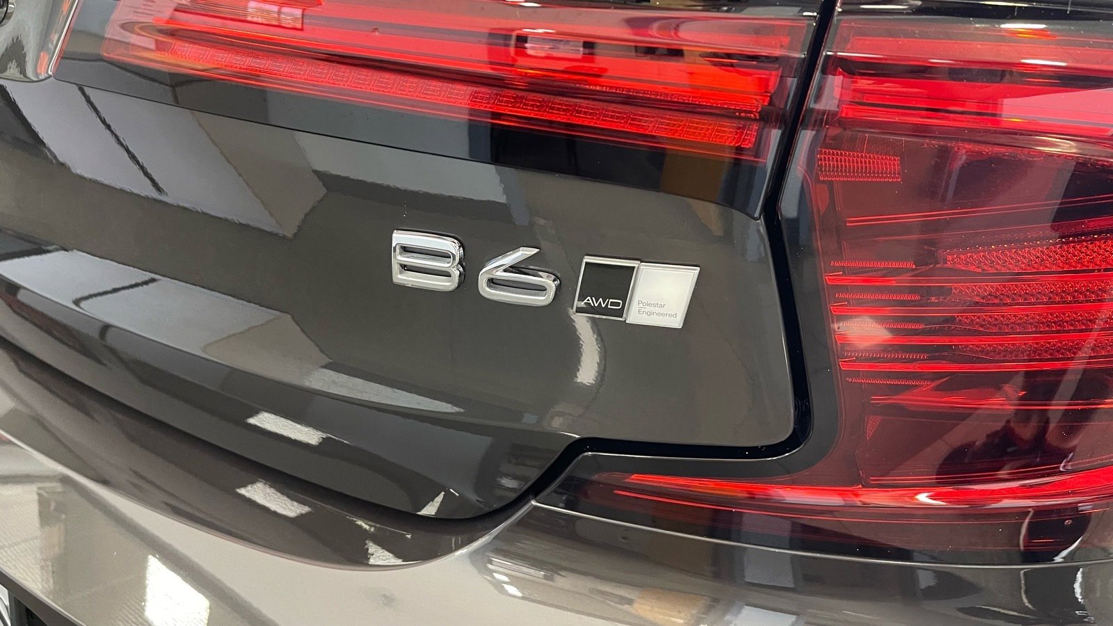 Used 2023 Volvo S90 B6 Ultimate w/ Protection Package Premier image 18