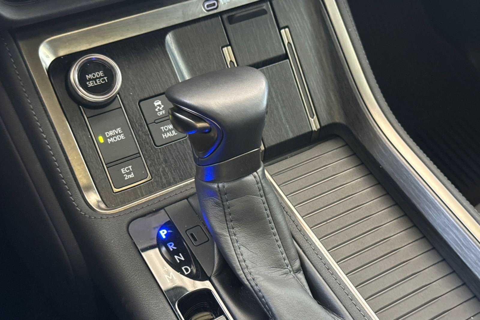 Certified 2024 Lexus GX 550 w/ Accessory Package (31) AWD/4WD image 29