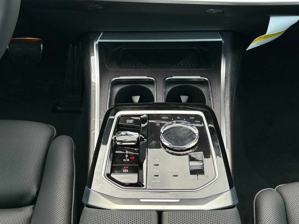 New 2026 BMW i7 M70 w/ Executive Package AWD/4WD image 28