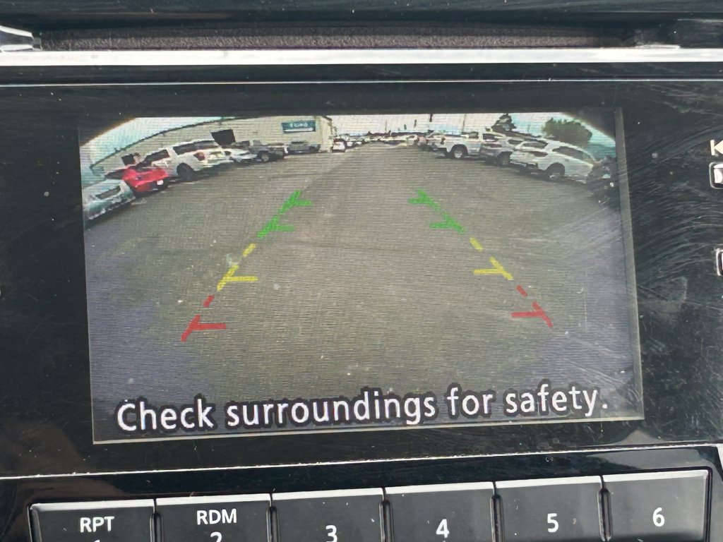 Used 2017 Nissan Rogue SV FWD image 15