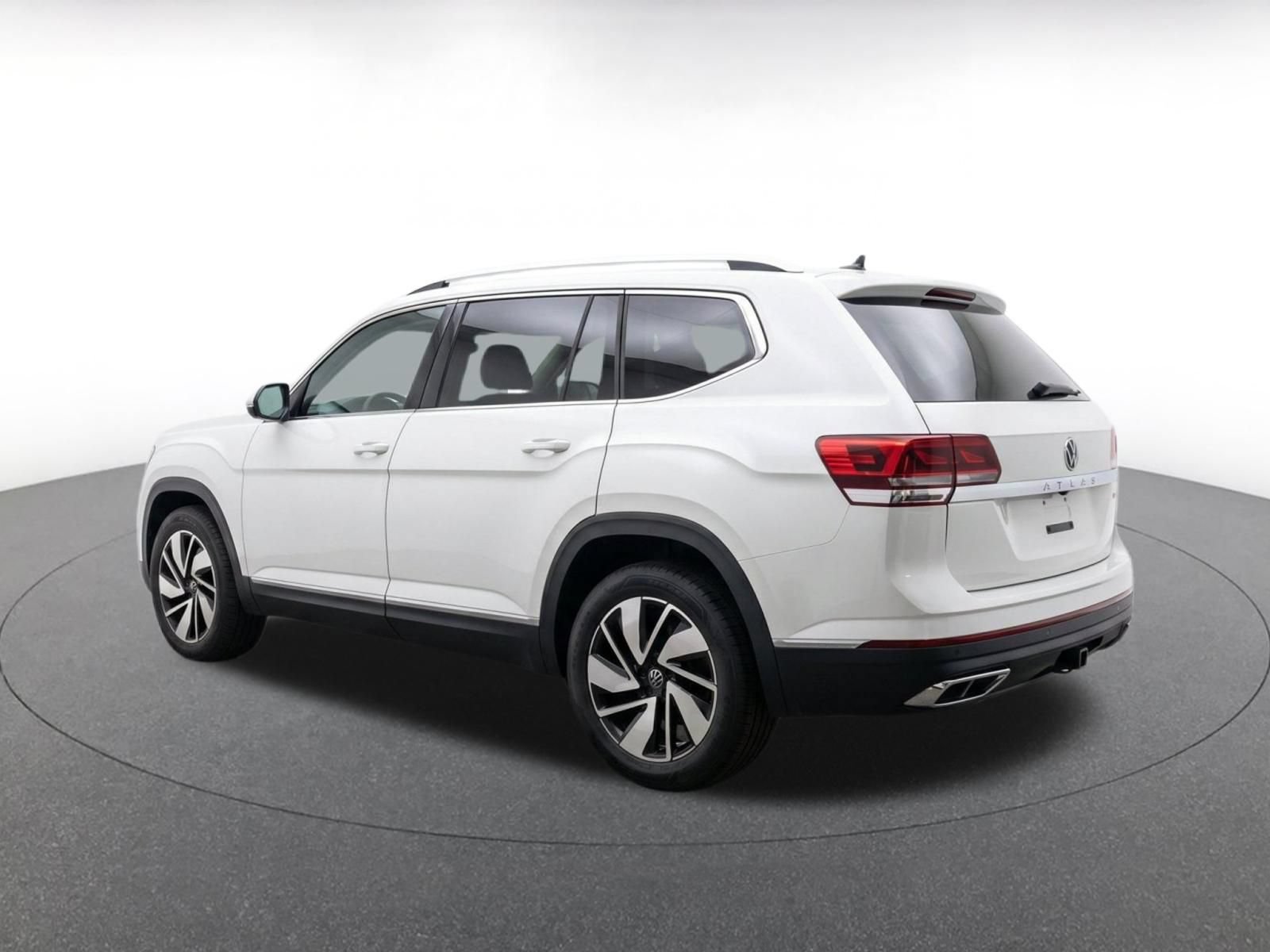 Used 2026 Volkswagen Atlas SE FWD image 6