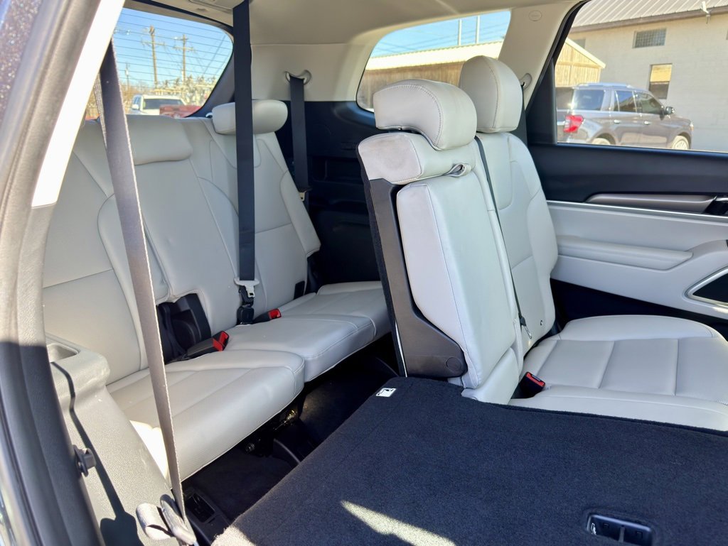 Used 2020 Kia Telluride S w/ S 8 Passenger Seating Package image 14