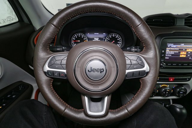 Used 2017 Jeep Renegade Limited image 31