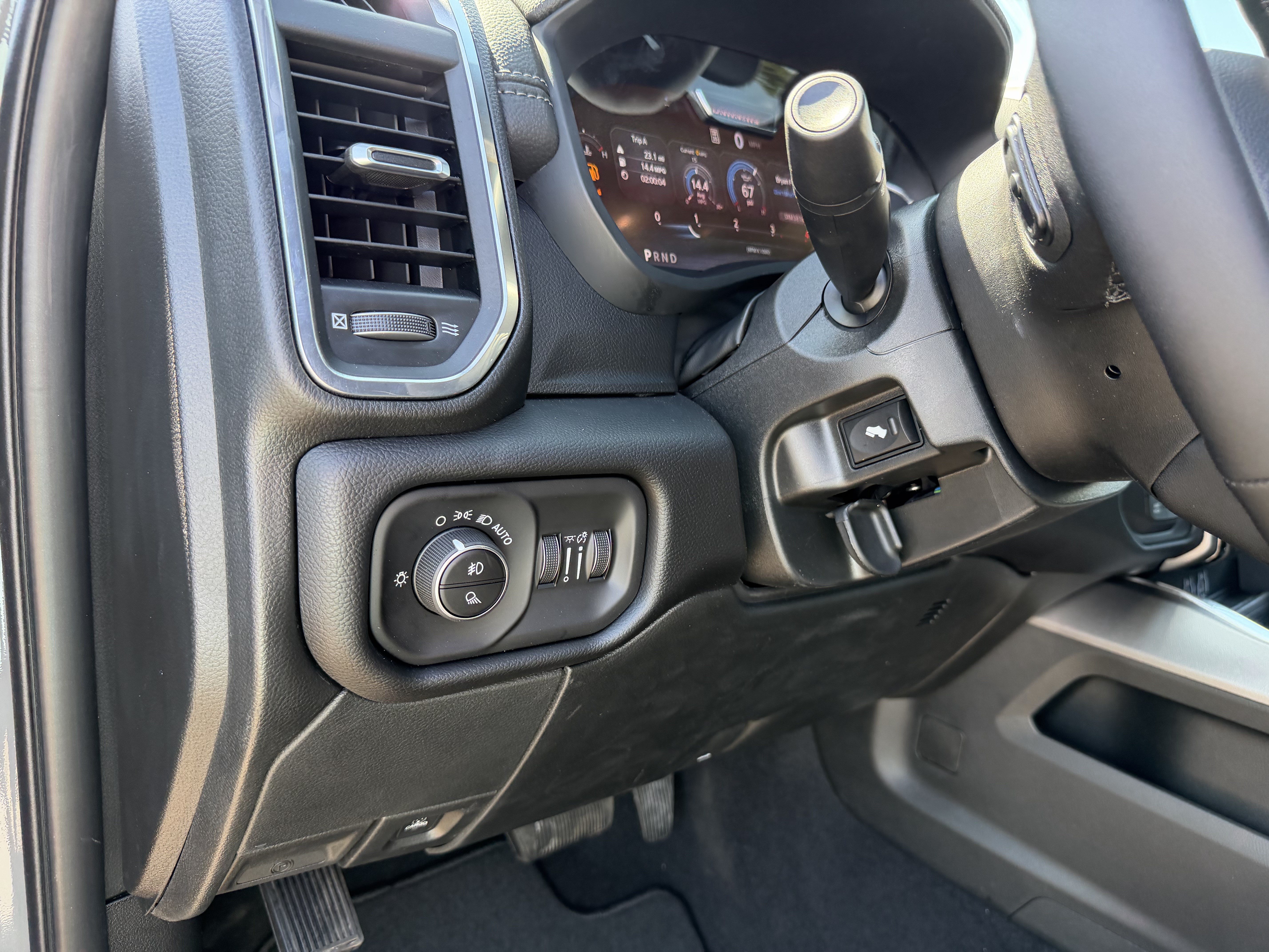 New 2026 RAM 3500 Laramie w/ Night Edition AWD/4WD image 15