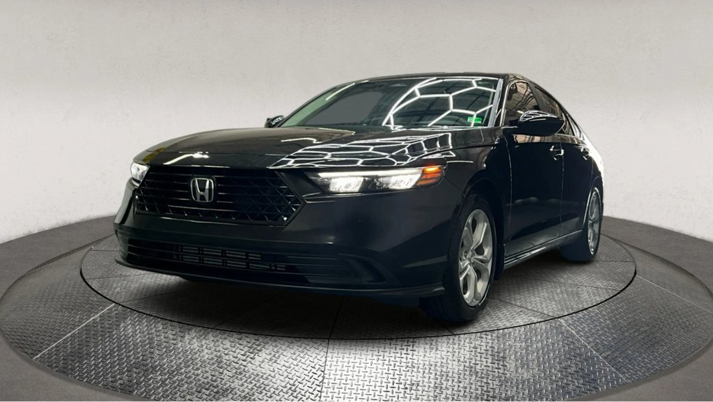 Used 2025 Honda Accord LX image 4