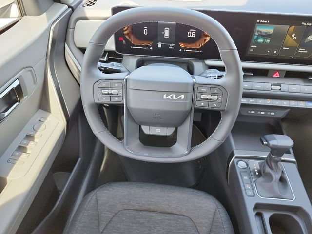 Used 2027 Kia Seltos LX FWD image 15