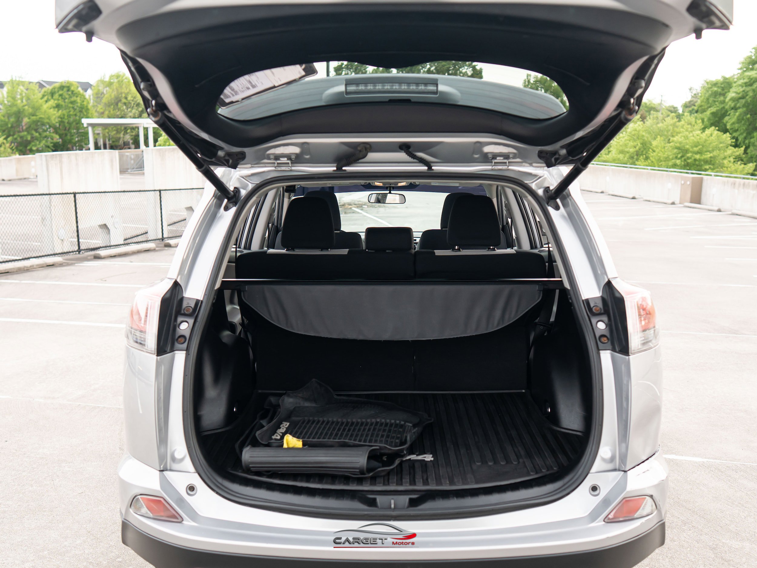 Used 2016 Toyota RAV4 XLE AWD/4WD image 42