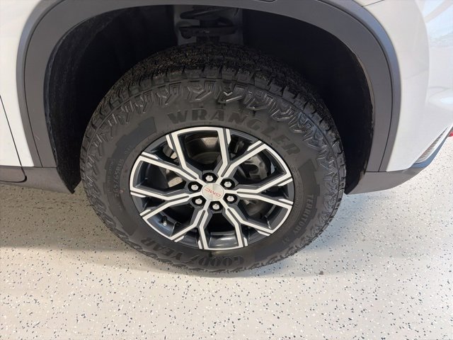 Used 2025 GMC Acadia AT4 image 11