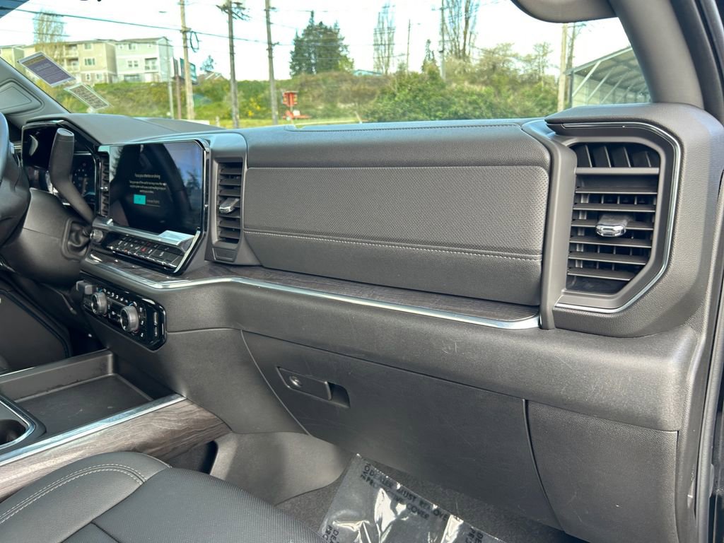 Used 2024 Chevrolet Silverado 2500 LTZ w/ LTZ Plus Package image 26