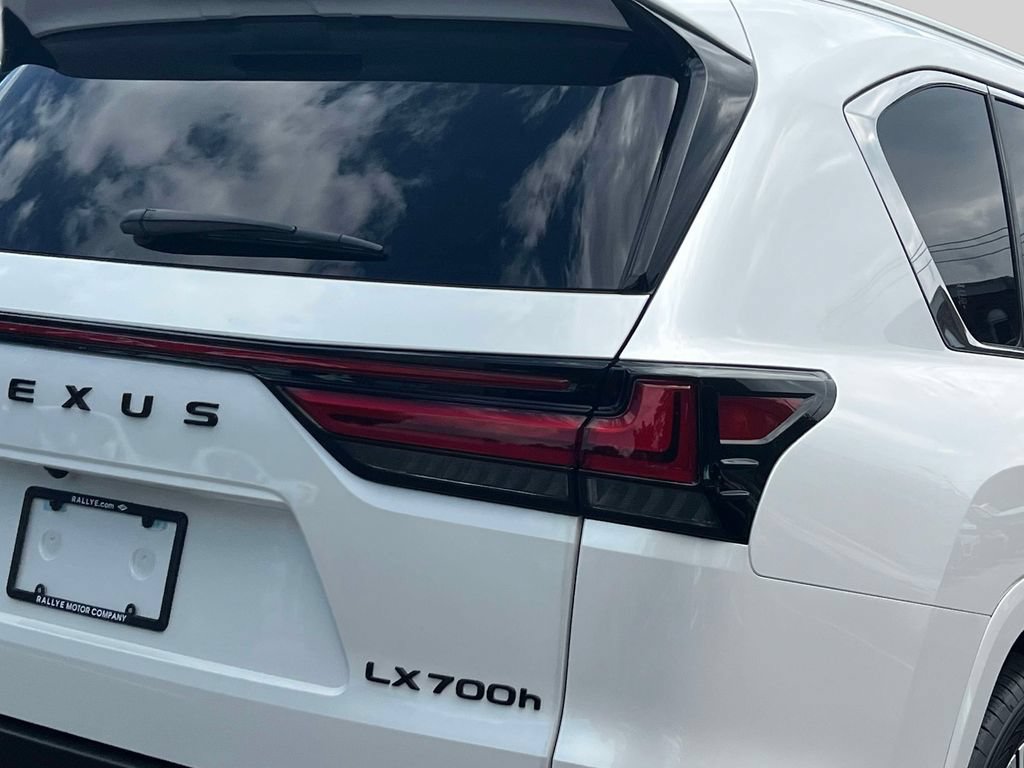 New 2026 Lexus LX 700h Luxury AWD/4WD image 8