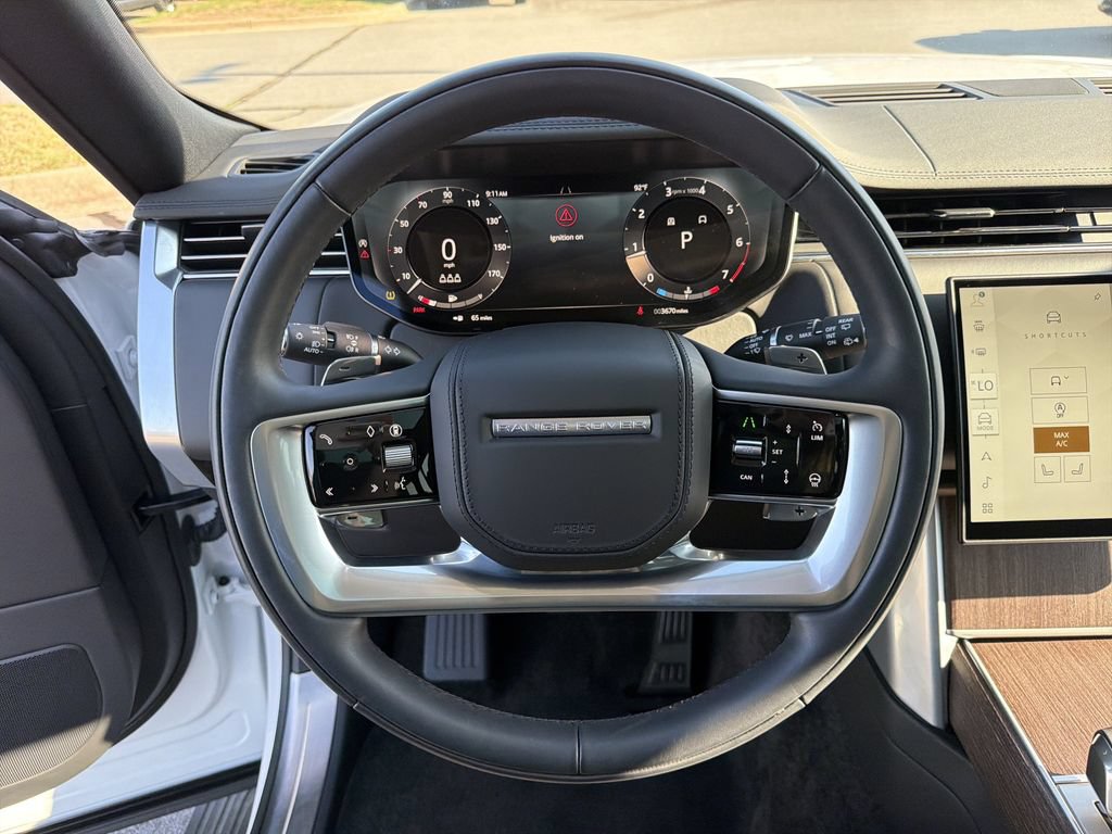 Used 2025 Land Rover Range Rover SE AWD/4WD image 21