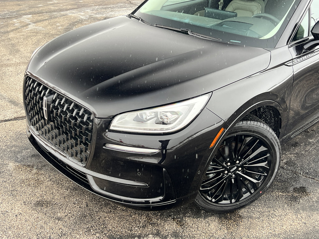 Used 2023 Lincoln Corsair Reserve w/ Equipment Group 202A image 9