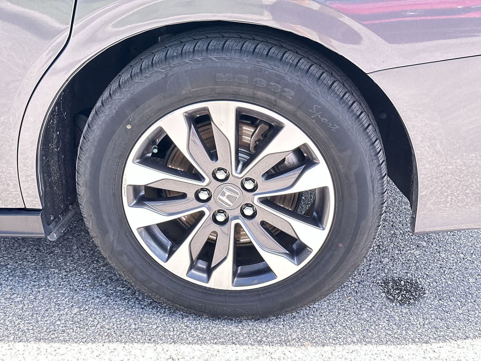 Used 2024 Honda Odyssey EX-L image 12