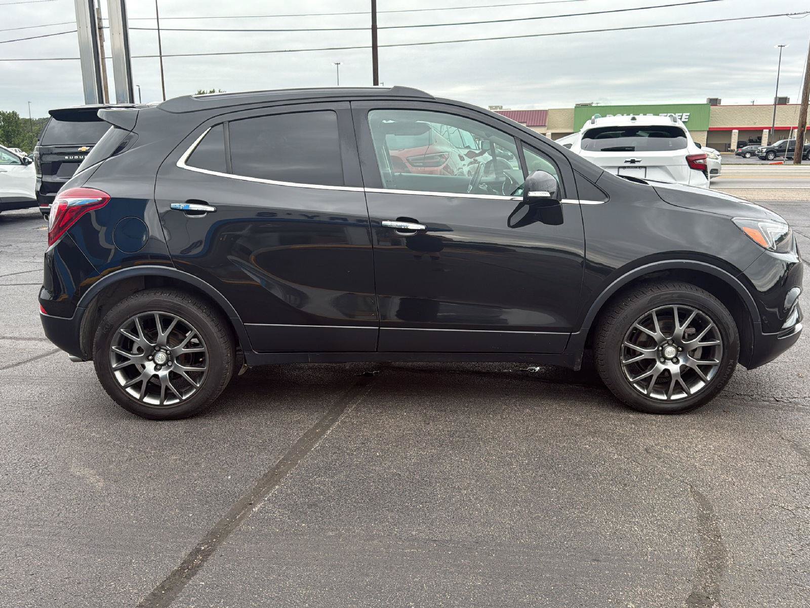 Used 2019 Buick Encore Sport Touring AWD/4WD image 6
