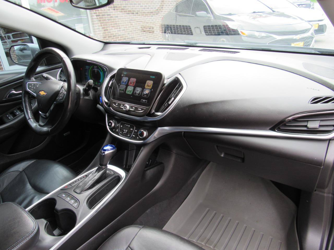 Used 2018 Chevrolet Volt Premier w/ Driver Confidence Package FWD image 32
