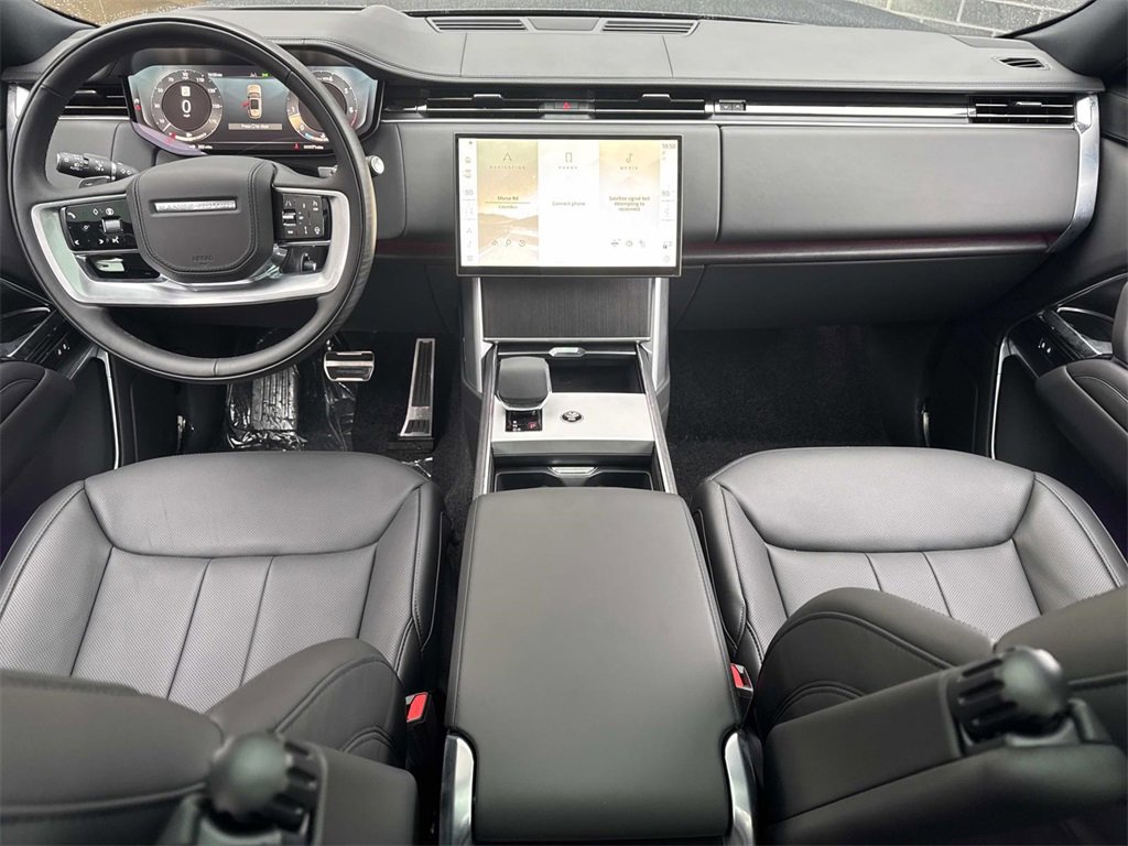 New 2025 Land Rover Range Rover SE image 16