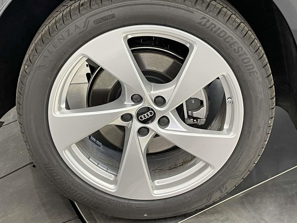 New 2025 Audi Q5 Premium Plus AWD/4WD image 12
