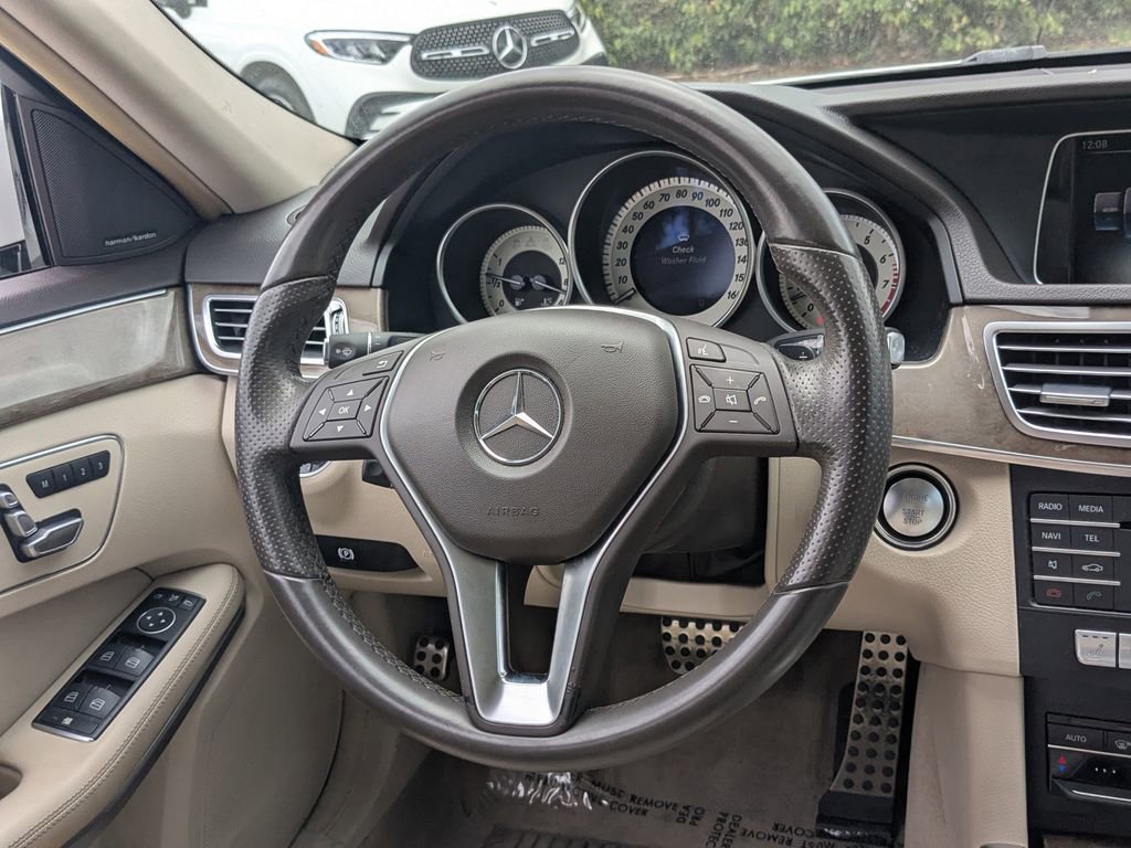 Used 2016 Mercedes-Benz E 350 Sedan image 3