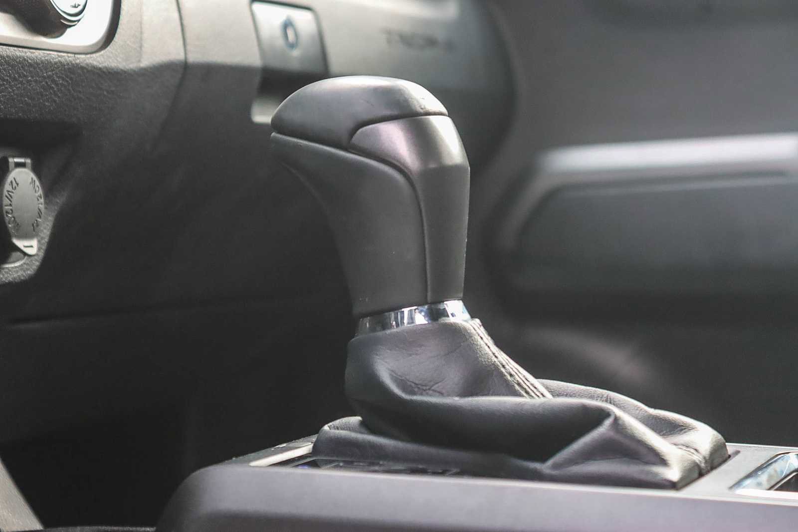 Used 2017 Toyota Tacoma TRD Sport image 21