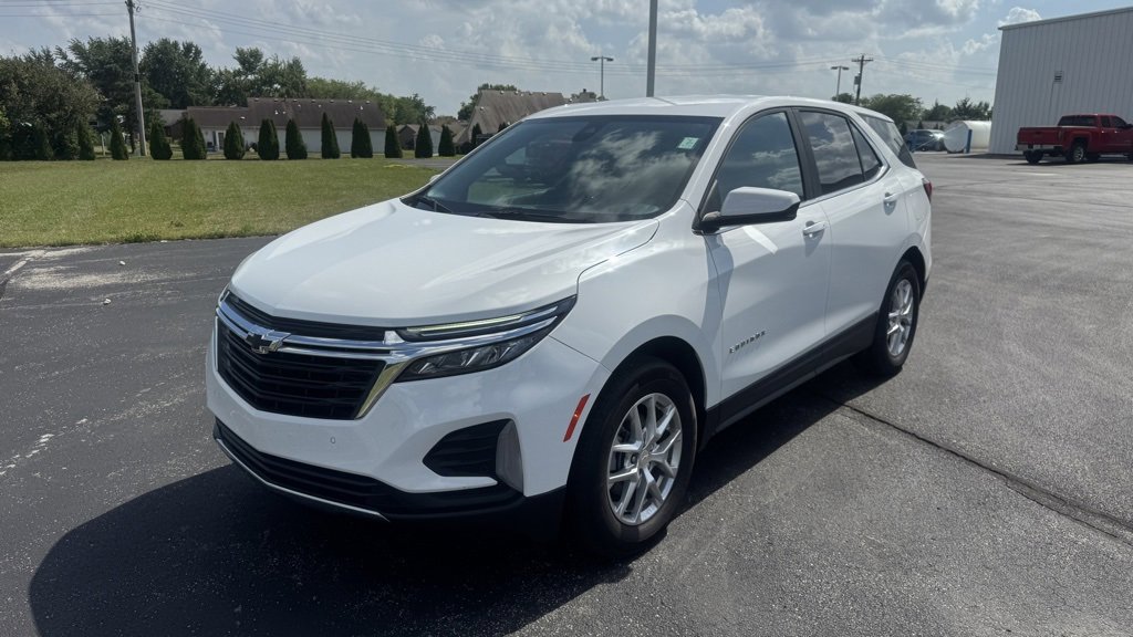Used 2023 Chevrolet Equinox LT image 3