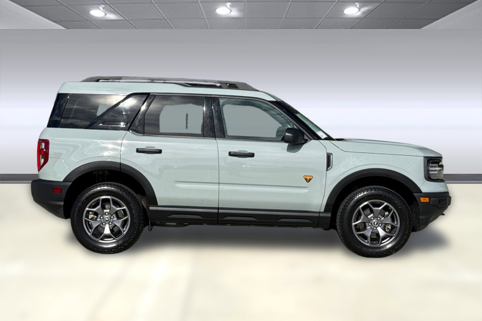 Used 2023 Ford Bronco Sport Badlands image 8