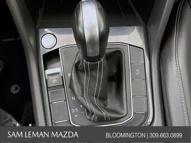 Used 2021 Volkswagen Tiguan SE image 16