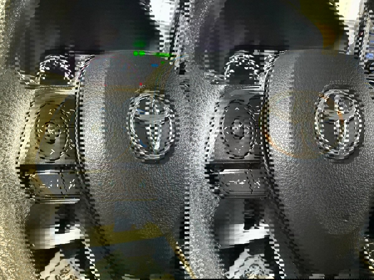 Used 2022 Toyota RAV4 XLE image 20