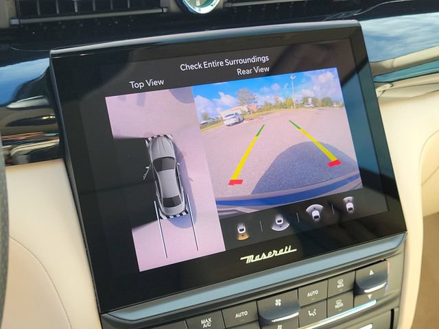 Used 2022 Maserati Quattroporte Modena RWD image 27