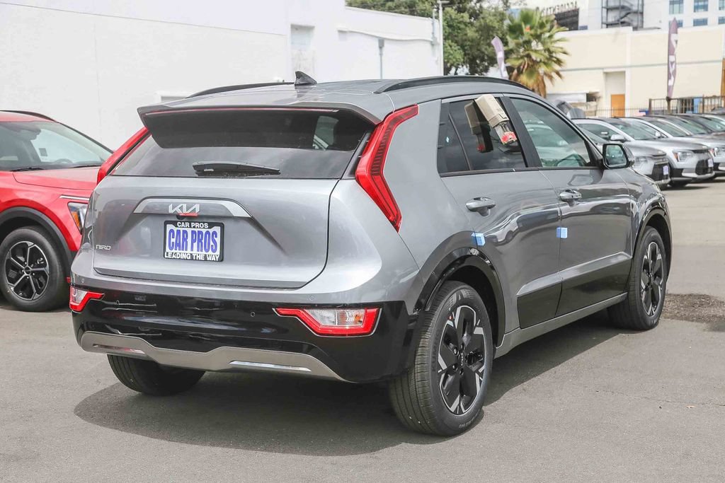 New 2026 Kia Niro Wind FWD image 17
