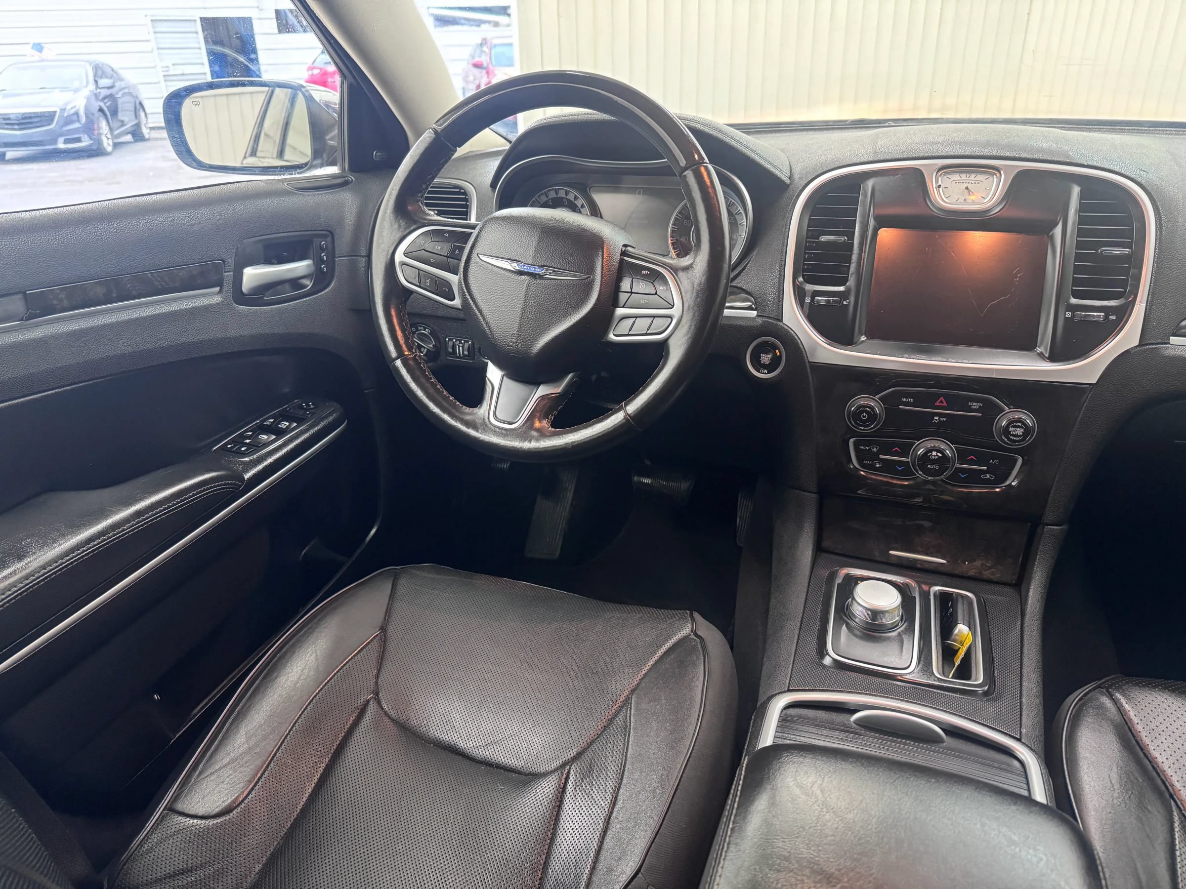 Used 2019 Chrysler 300 Limited AWD/4WD image 14