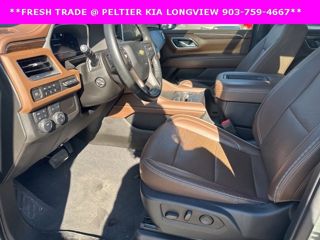 Used 2023 Chevrolet Suburban High Country image 16