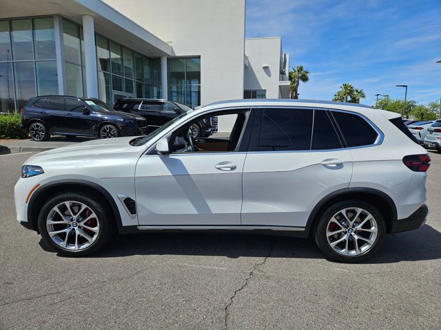 Certified 2024 BMW X5 xDrive40i w/ Premium Package AWD/4WD image 9