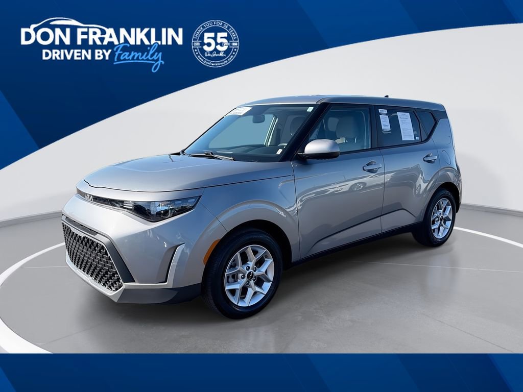 Certified 2025 Kia Soul LX w/ LX Technology Package FWD image 1