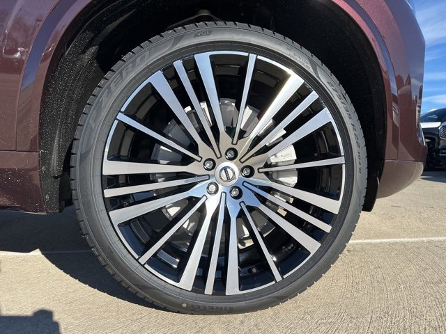 New 2026 Volvo XC90 B6 Core image 9