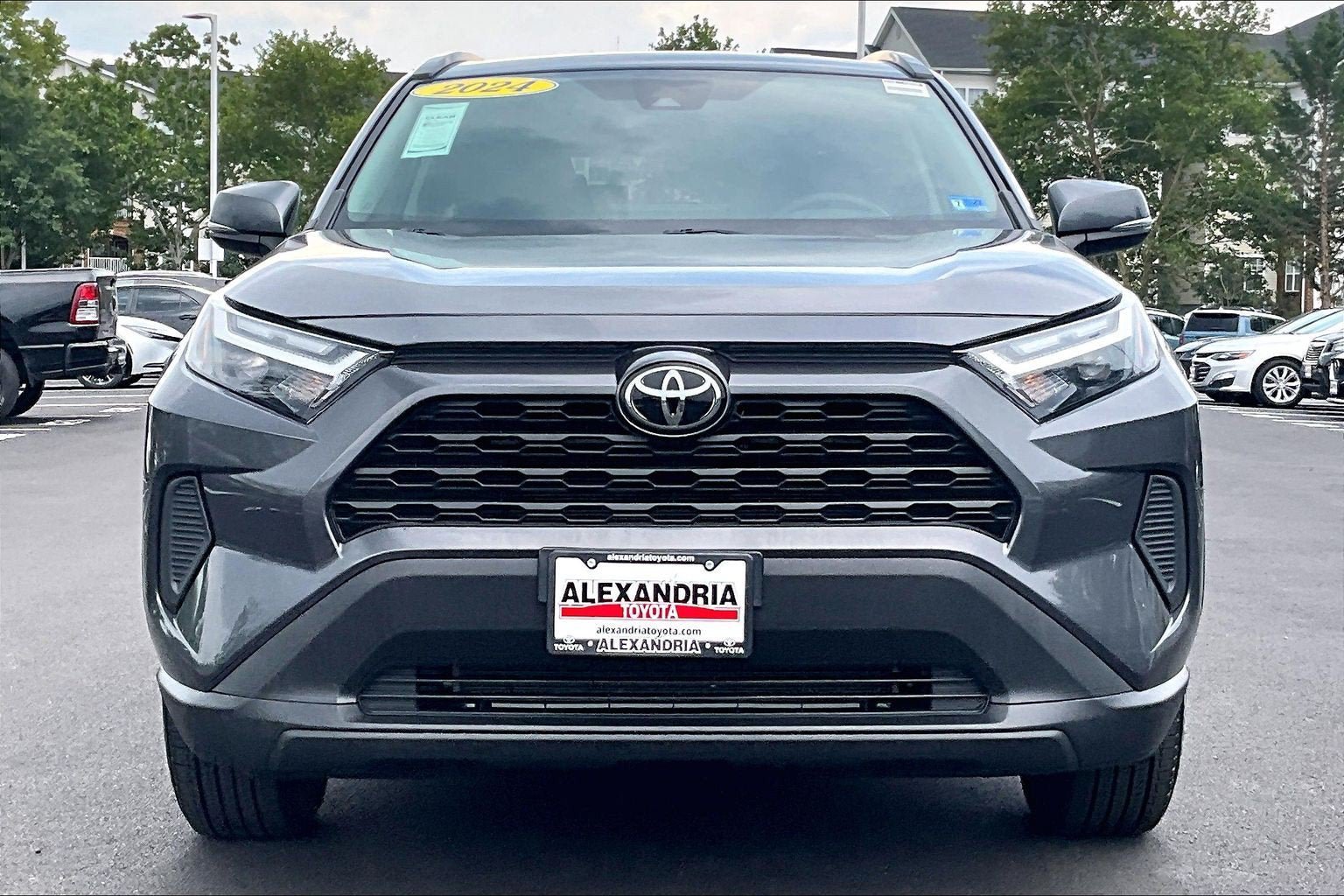 Used 2024 Toyota RAV4 XLE FWD image 3