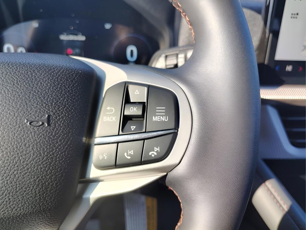 New 2026 Ford Explorer Active w/ Active Comfort Package image 16