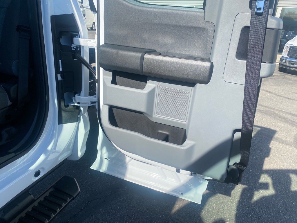 New 2026 Ford F550 4x4 SuperCab Super Duty image 14