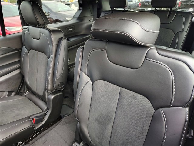 New 2025 Jeep Grand Cherokee L Altitude image 5