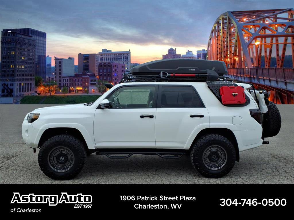 Used 2015 Toyota 4Runner SR5 image 6