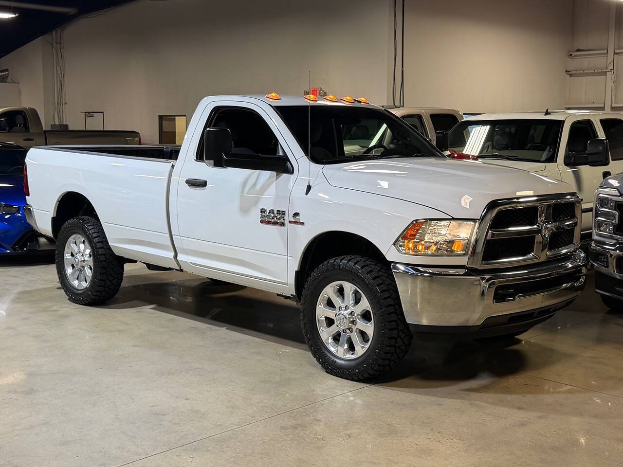 Used 2018 RAM 2500 Tradesman w/ Chrome Appearance Group AWD/4WD image 23