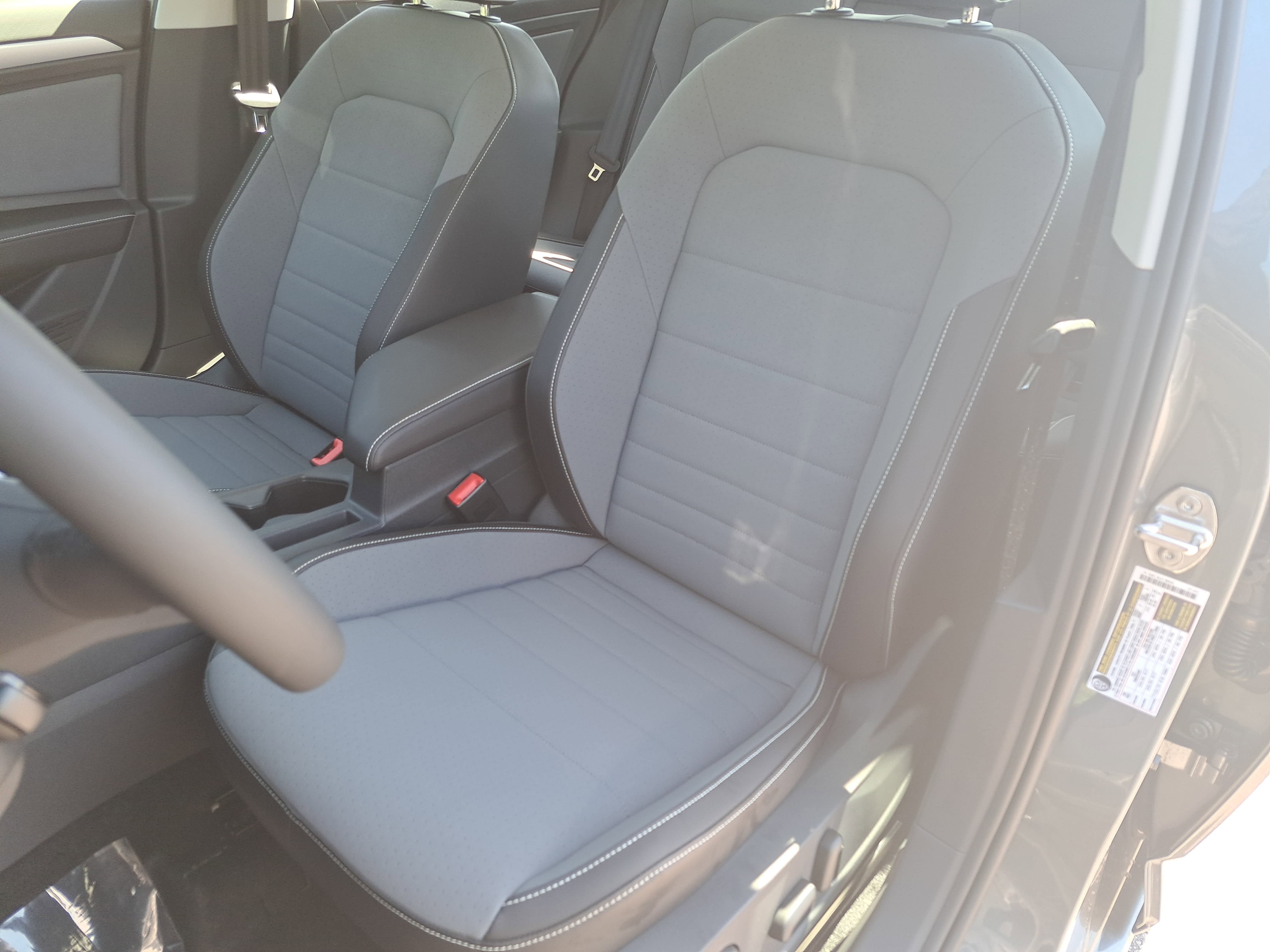 New 2026 Volkswagen Jetta SE FWD image 14