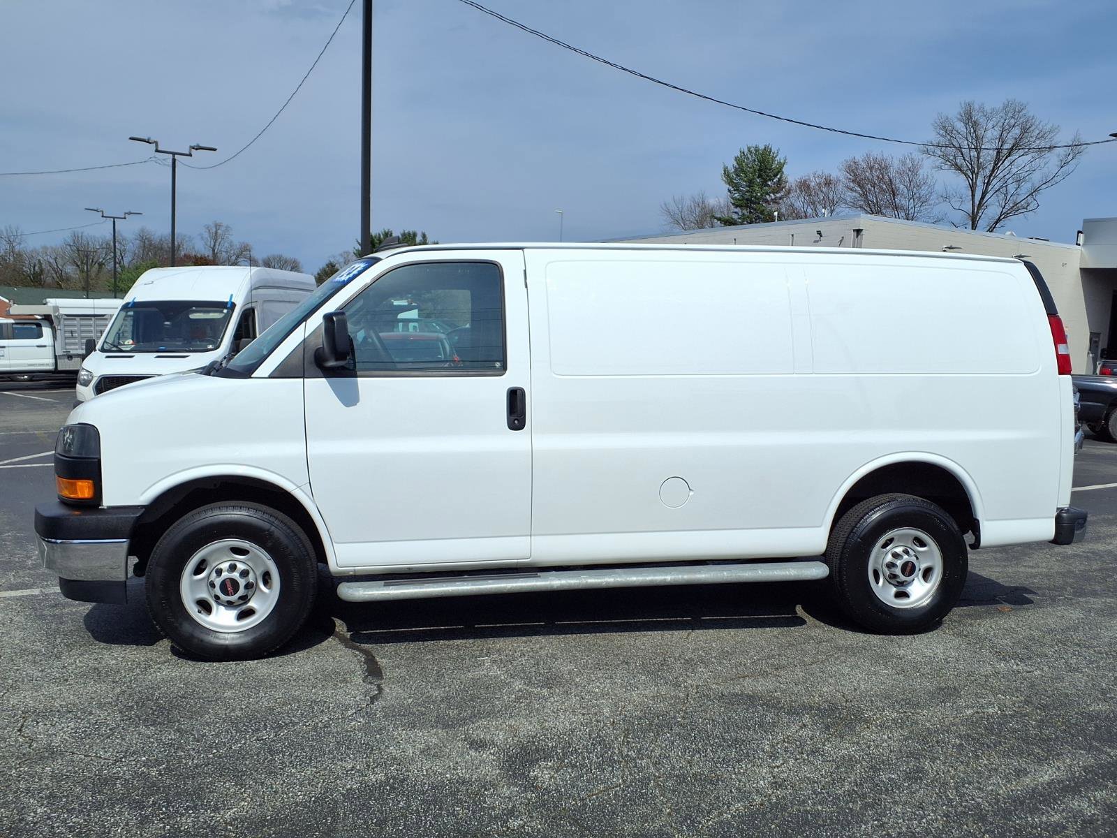 Used 2024 GMC Savana 2500 w/ Driver Convenience Package image 6