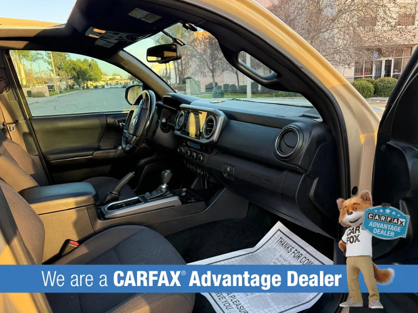 Used 2017 Toyota Tacoma TRD Off-Road w/ Premium & Technology Package image 31