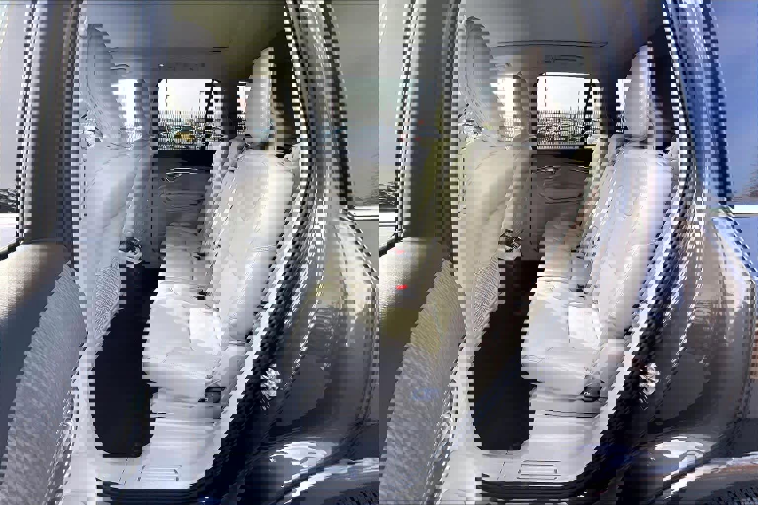 Used 2023 Volvo XC90 T8 Plus w/ Protection Package Premier image 29